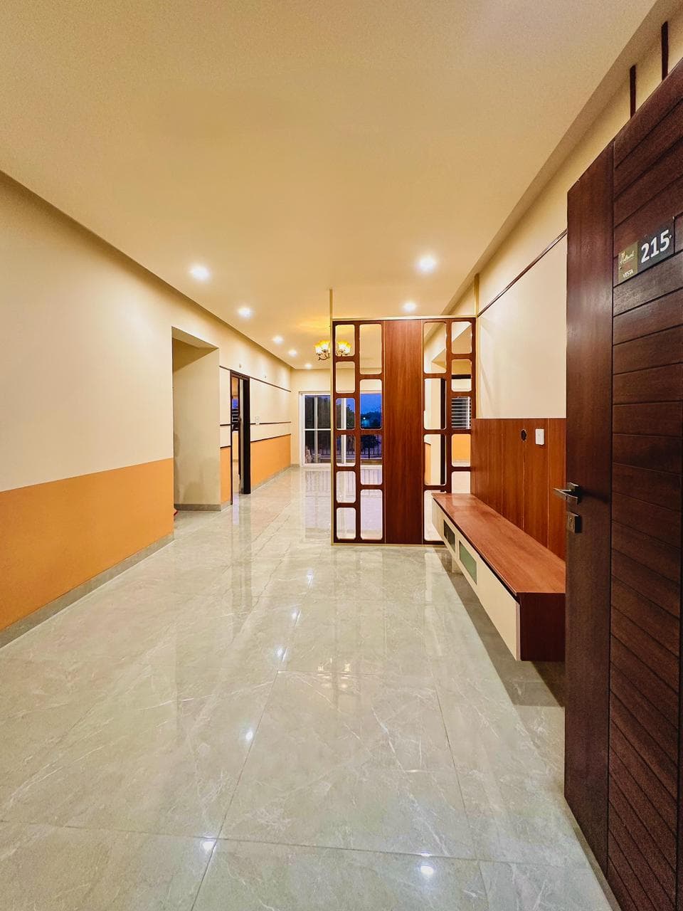 Essence Interiors apartment hall, photo 1